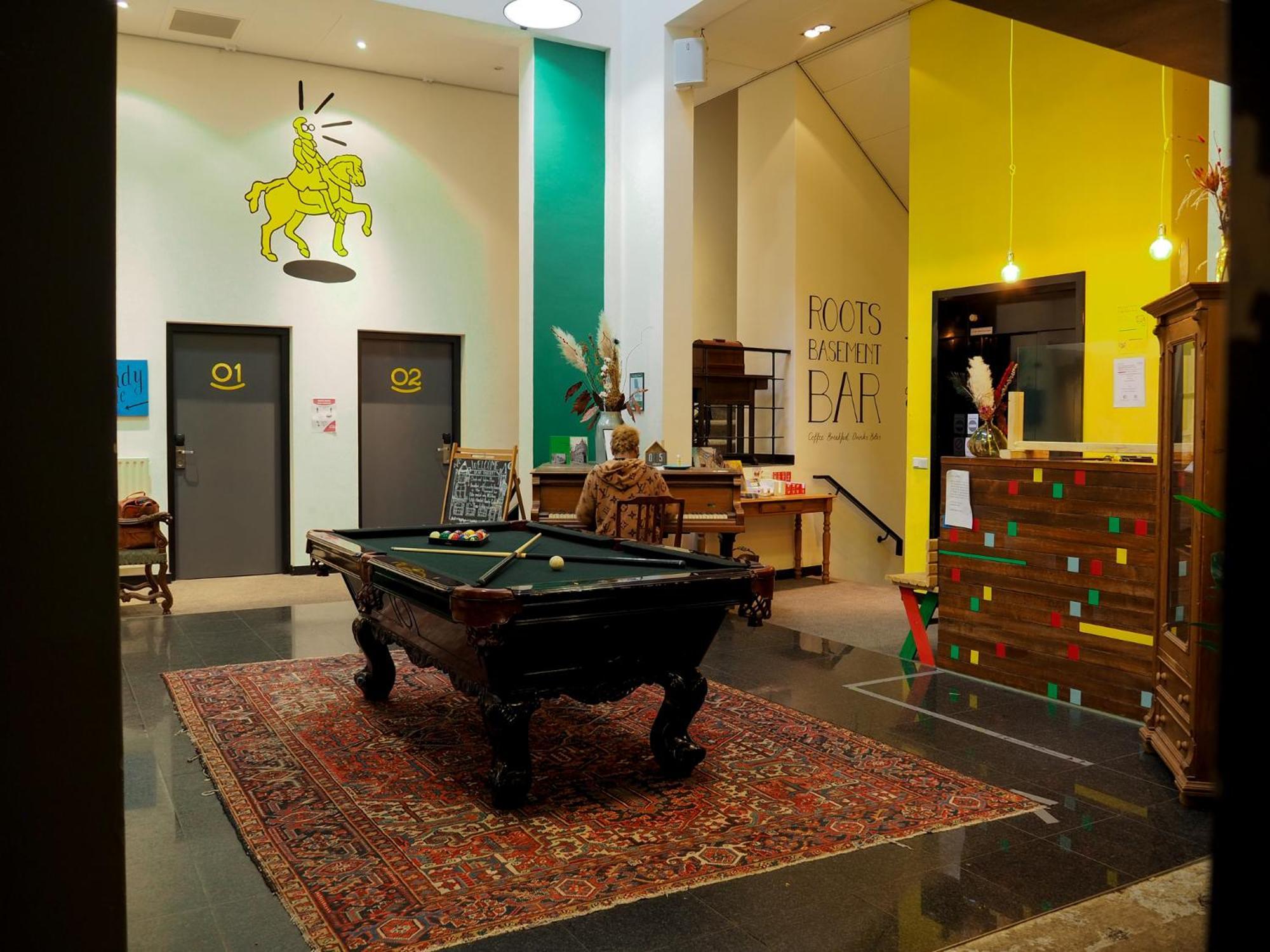 Hostel Roots Тилбург Экстерьер фото