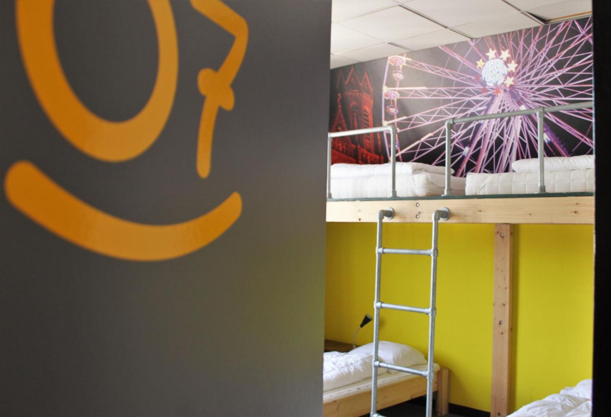 Hostel Roots Тилбург Экстерьер фото
