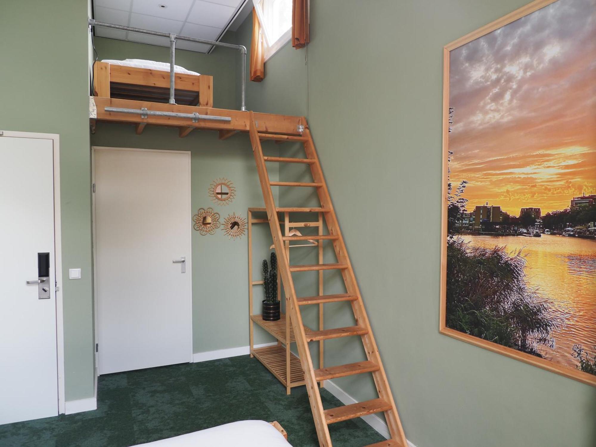 Hostel Roots Тилбург Экстерьер фото